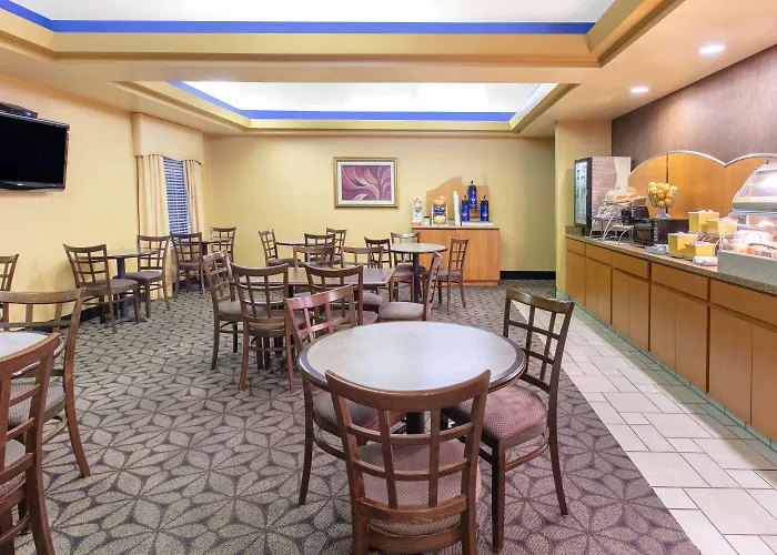 Days By Wyndham Hotel 3*