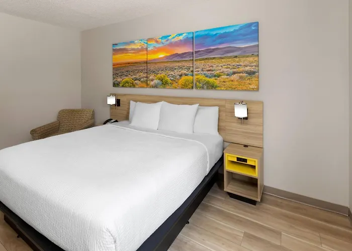 Days By Wyndham Hotel Tulsa