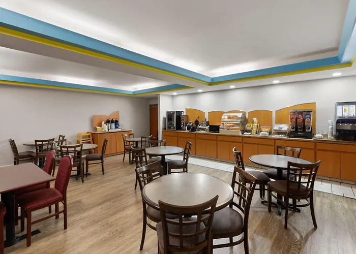 Hotel Days By Wyndham Tulsa