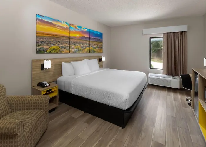 Hotel Days By Wyndham Tulsa