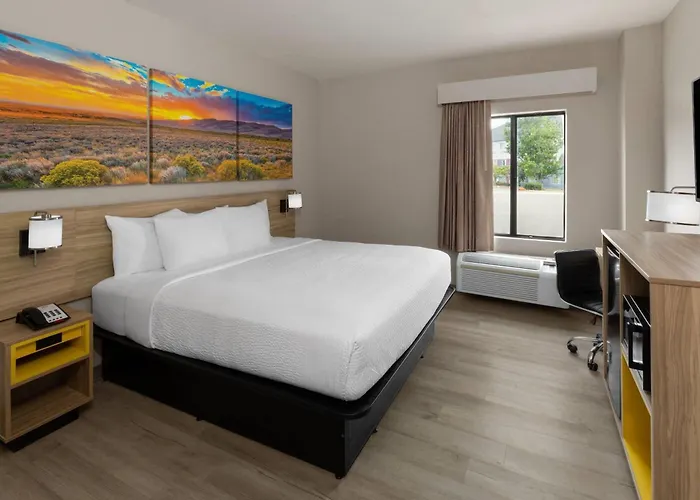 Days By Wyndham Hotel